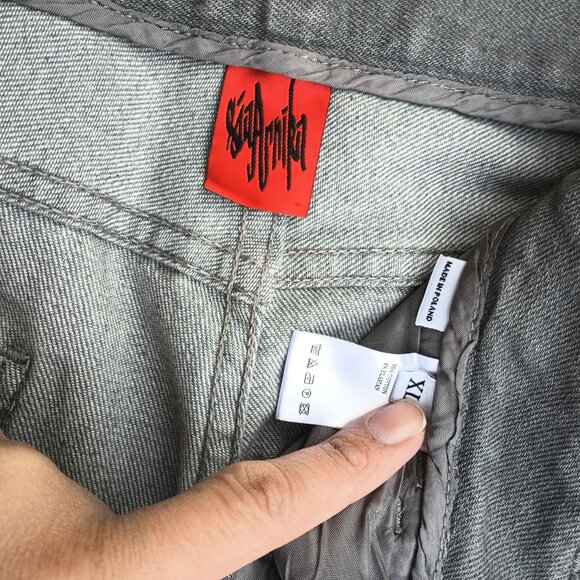 Sia Arnika gray goth print jeans - Picture 5 of 6